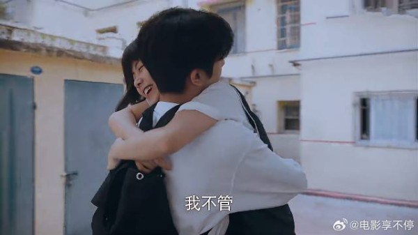 谭松韵 | 宋威龙 | 张新成 凌霄回国，尖尖见他就往上扑，李爸：跟猴似的！