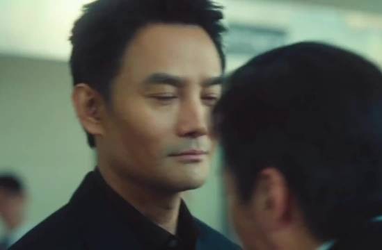 老朱终于见到了心心念念的马憩,激动的他是又牵手又拥抱 ||交锋