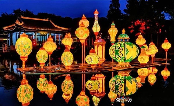 广元灯会灯展商业美陈:彩灯花灯制作厂家的女皇文化人物灯组裱糊工艺细节