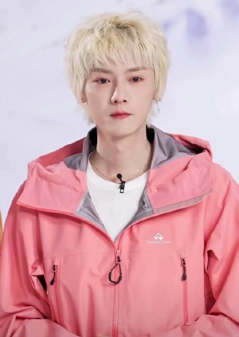 鹿晗三场硬核实测,展现不变少年热忱