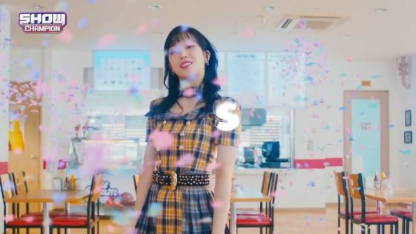 五年前的今天(210922),STAYC - STEREOTYPE @ 冠军秀