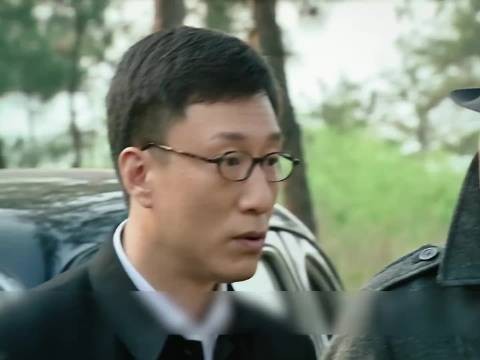 翠平刚到天津马奎就对她疯狂试探余则成被吓出一身冷汗