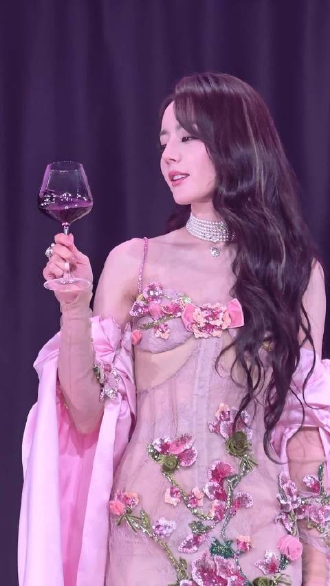 辣姐这杯酒，谁喝都会醉！