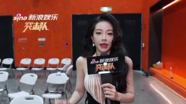 喻言回应美容美发师调侃,舞台是正业