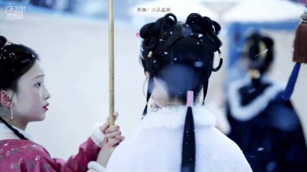 兰香如故女性群像戏，封面全女性打破俗套