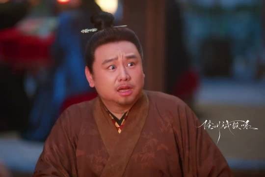 林大爷好惨上一秒被媳妇打,下一秒还被兄弟们围观取笑