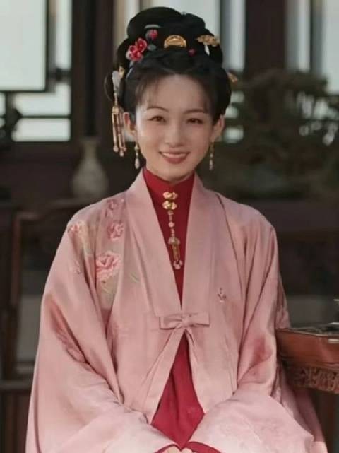 林绣茹代姐踏入侯府高门，凭智谋与韧劲登顶主母之位，亲手撕碎庶女宿命剧本