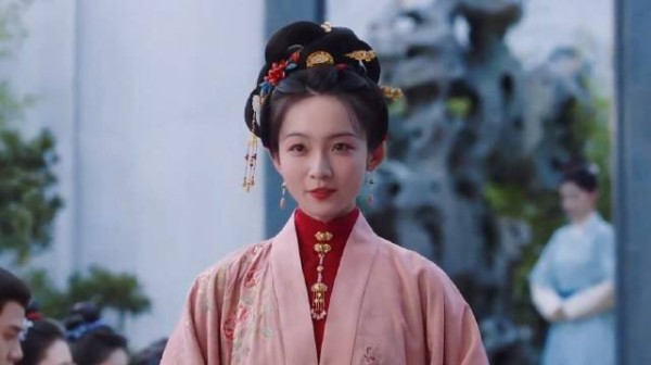 果然权利是女人最好的补品，三妹妹终于做到了！ 兰香如故