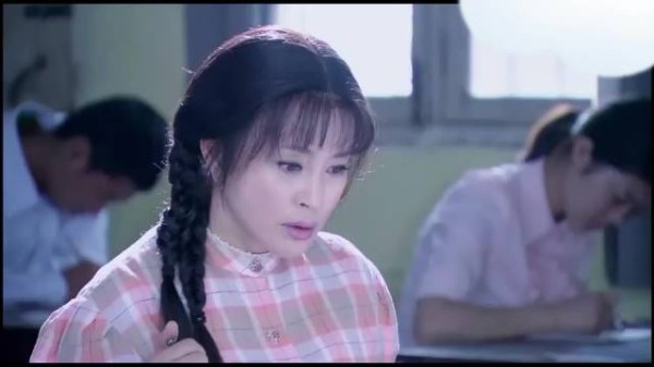 刘晓庆63岁演绎20岁少女