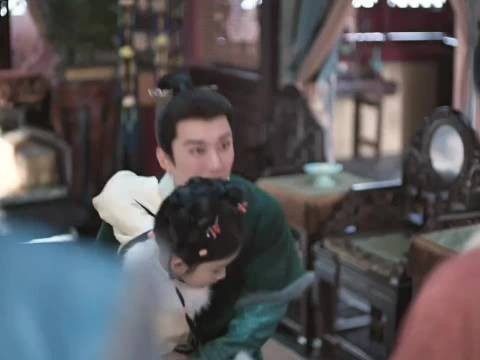 林锦岐发现大姐和小孩都挺怕丈夫 ，兰香如故