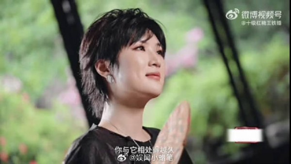 姚安娜体验香云纱,零基础状况百出干劲满满