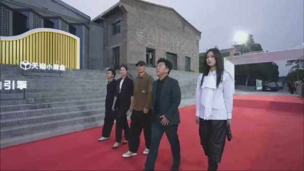 沈佳妮戛纳归来,平遥双片入围