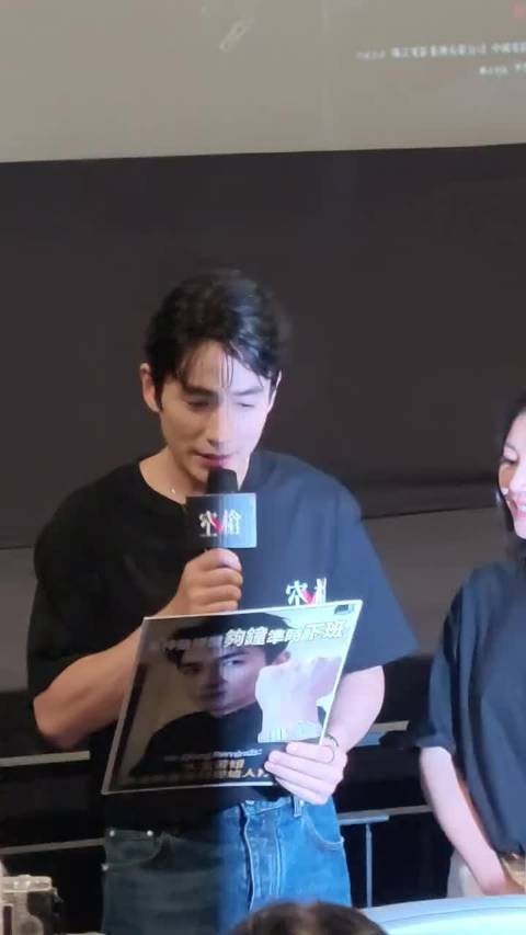 美了美了,和专业的演员一起合作就是好啊