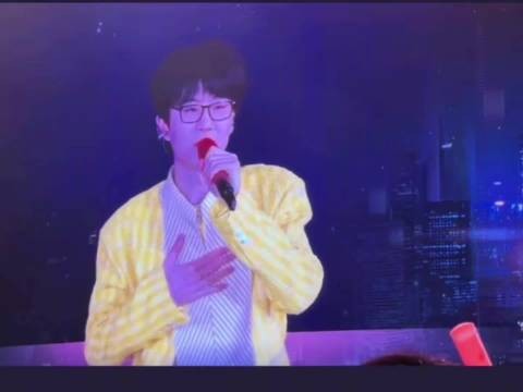 许嵩婚后首秀，全场观众齐喊新婚快乐