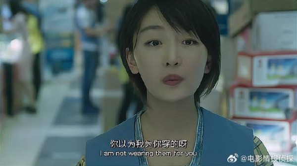 小伙被经理刁难，下秒美女一句话，当场拿捏住经理！