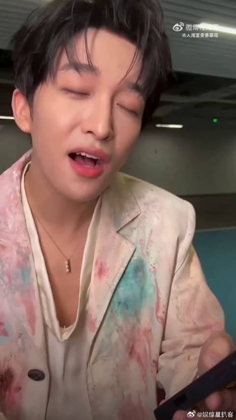 黄子弘凡中秋夜清唱忘飞的鸽,打嗝温柔可爱