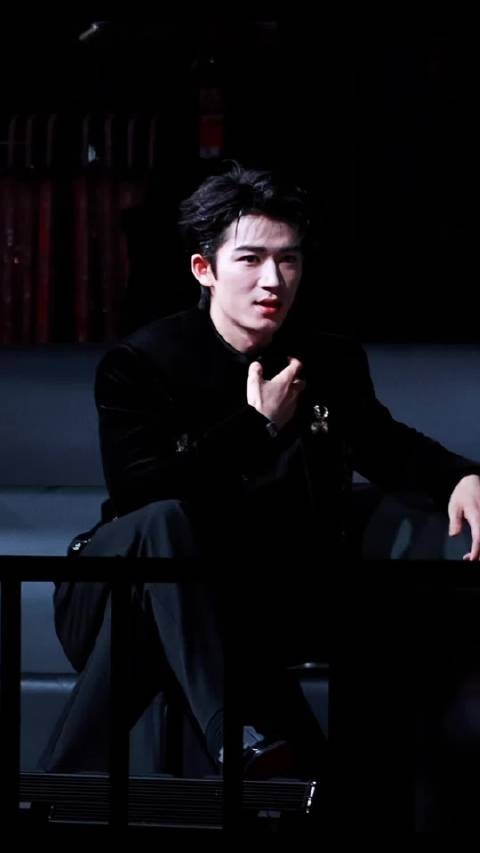 王星越时尚芭莎台下fo
