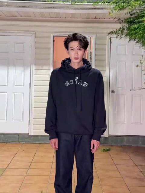 檀健次从不错过每个热梗
