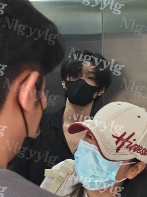 黑色也很有韵味
