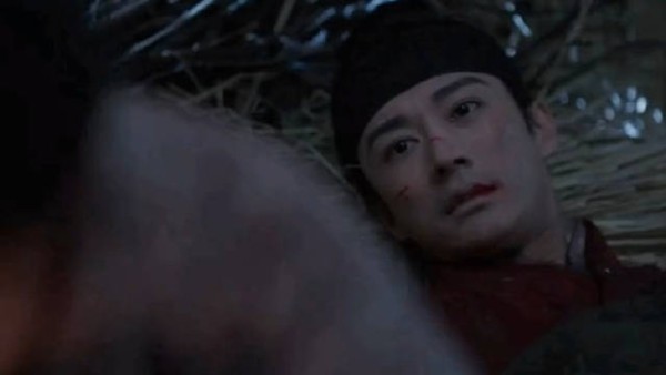 兰香救下重伤linda爷,烧掉谋反证据