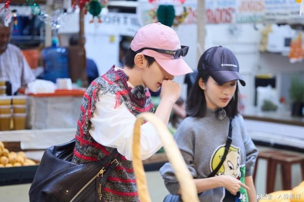 《花儿与少年》殷桃反差大，周冬雨够真实，网友竟然全员预测失败