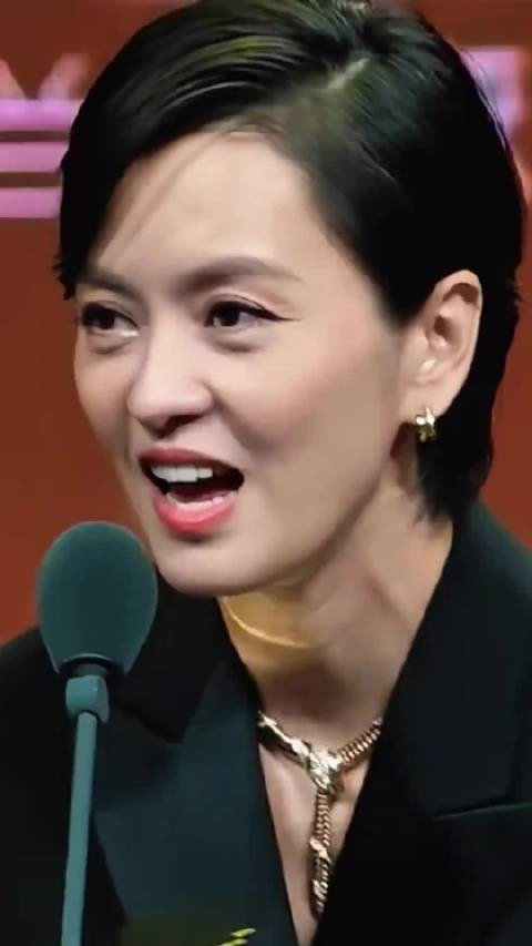 梁咏琪获2026WMA年度魅力歌手,现场清唱胆小鬼