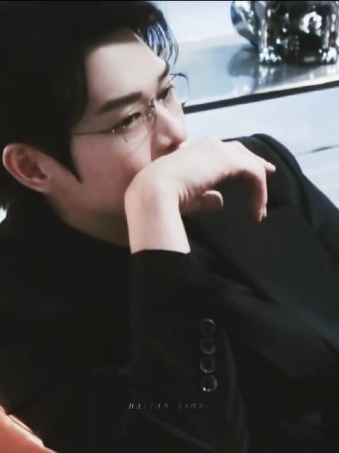 你的小说男主已上线,就是今天!《无可替代》叶信之!cr.海盐可颂