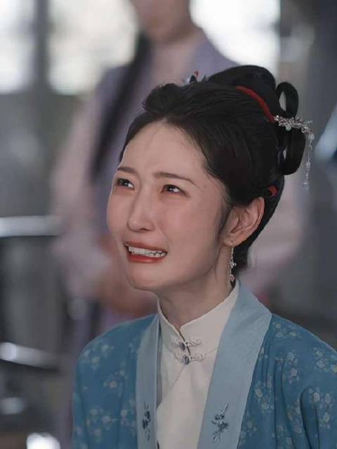 “旁人皆唤她大奶奶,唯独青葙始终称她为小姐”