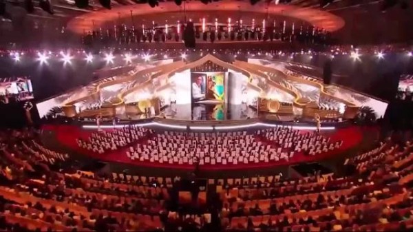 金鹰奖座位暴露咖位！杨紫坐第二排，于和伟坐边上，C位是胡歌
