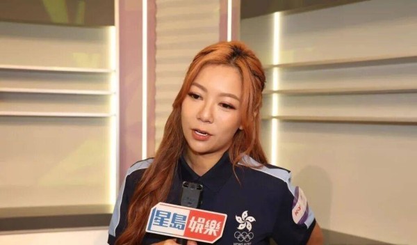 香港女星何雁诗罕谈婚后状态，与郑俊弘不再有特别激情，把照顾儿子放在第一位