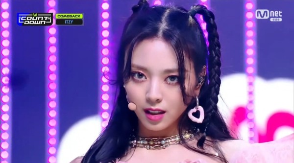 五年前的今天(210930)，属于完全 ITZY 风格的回归舞台