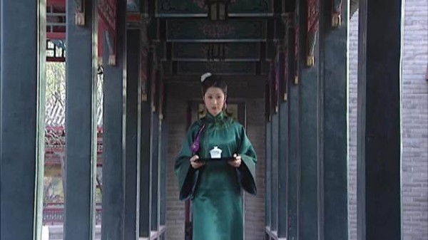老狐狸的交锋一般人看不懂，索尼吩咐孙女上茶，孝庄秒懂要联姻