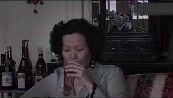 名门痞女“洪晃有多敢说”电影剧情