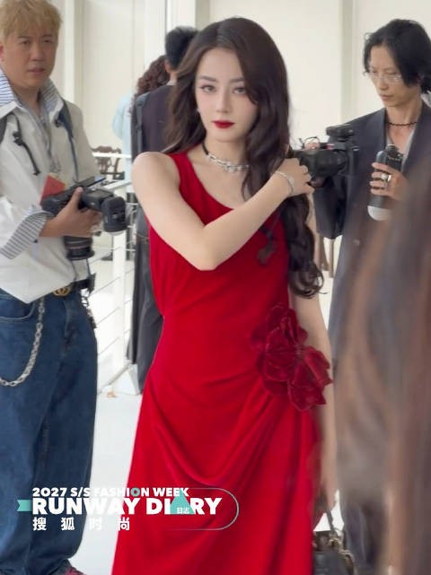 美女就这样勾引我