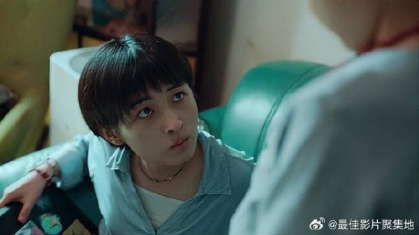弟弟作妖，一句话惹毛姐姐，姐姐拿出房产证：这是我的
