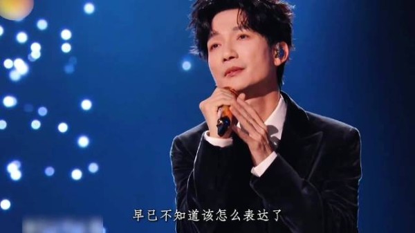 陈楚生与07快男篝火弹唱意外翻红，真心打动观众