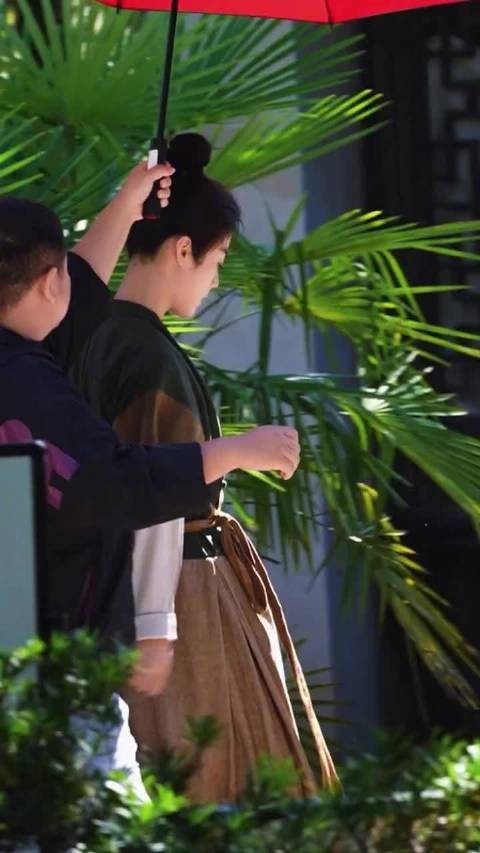 陈丽君祝姑娘今日份路透 小祝又有新衣服啦 少年郎祝缨