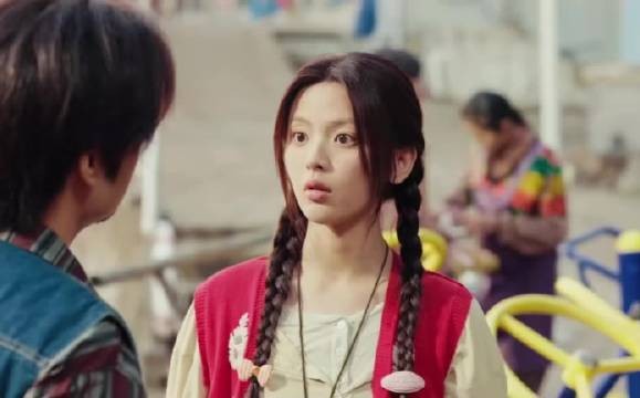 杨超越《喜剧之王》饰演阿珍,鲜活喜剧感强