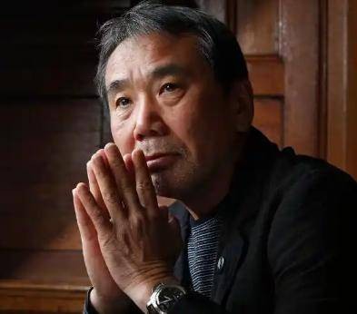 《挪威的森林》作者村上春树每天跑步10公里坚持40多年