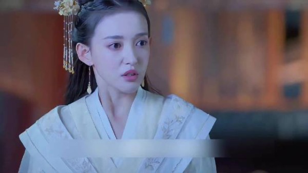 女孩惊恐的发现,未来嫂嫂竟是传说中的鱼人