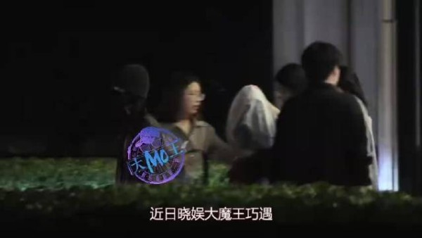 刘昊然庄达菲深夜泡吧,俩人居然有交集吗?
