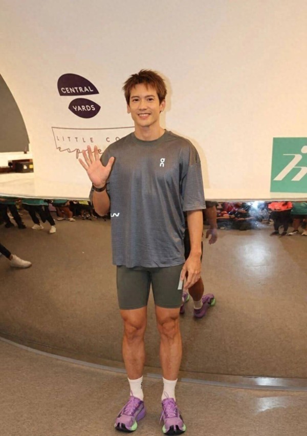 关智斌被张致恒列入债主名单,私下仍有联系,废男三兄弟合体直播