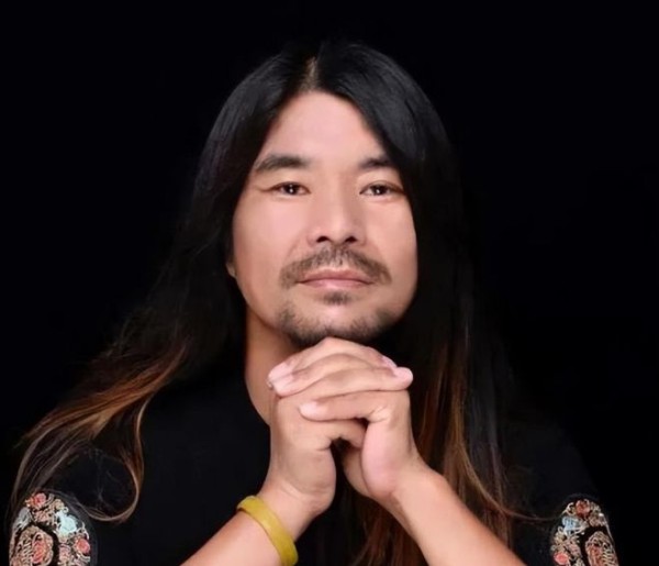 网红面筋哥离世一年后，账号突然更新，用AI“复活”拍网剧