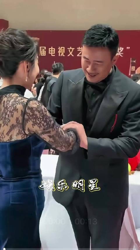 第二次见这个动作,撒娇女人最好命喵