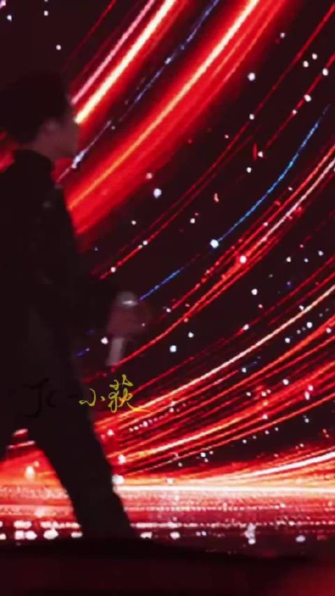 360无死角的帅! 最后的抬眸太帅了