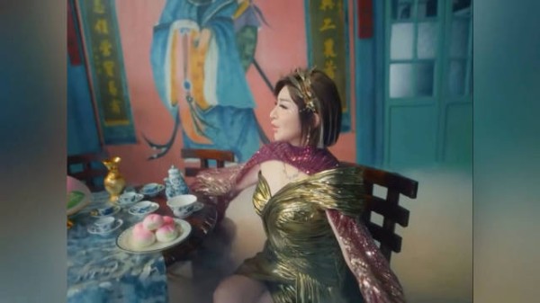 王彩桦与乐团美秀集团合作嘉义市城市主题曲《全家一起飞》