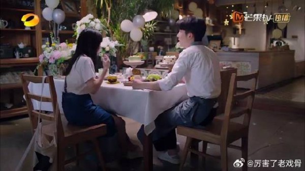 尖尖躲雨，误入哥哥新店，子秋宠妹狂魔