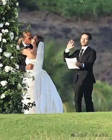 Tobey Maguire 主持前妻的婚礼!前妻嫁给亿万富翁,拿到了大结婚!