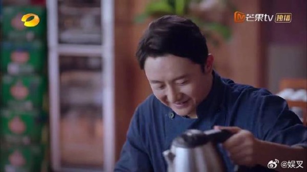 张老师送饺子，凌爸现场吃瓜，大型社死现场