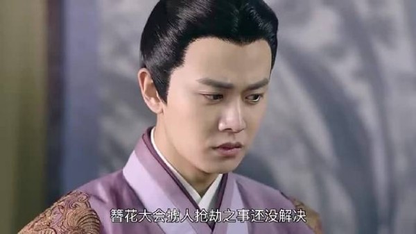 今夏腿伤陆绎欲抹药,支开众人今夏害羞